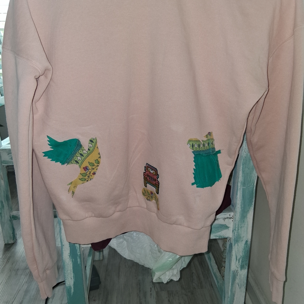 Handmade Altered  Reebok Upcycled  Reworked Peace Sign Hippie Embleshed Sz SM - Picture 6 of 7